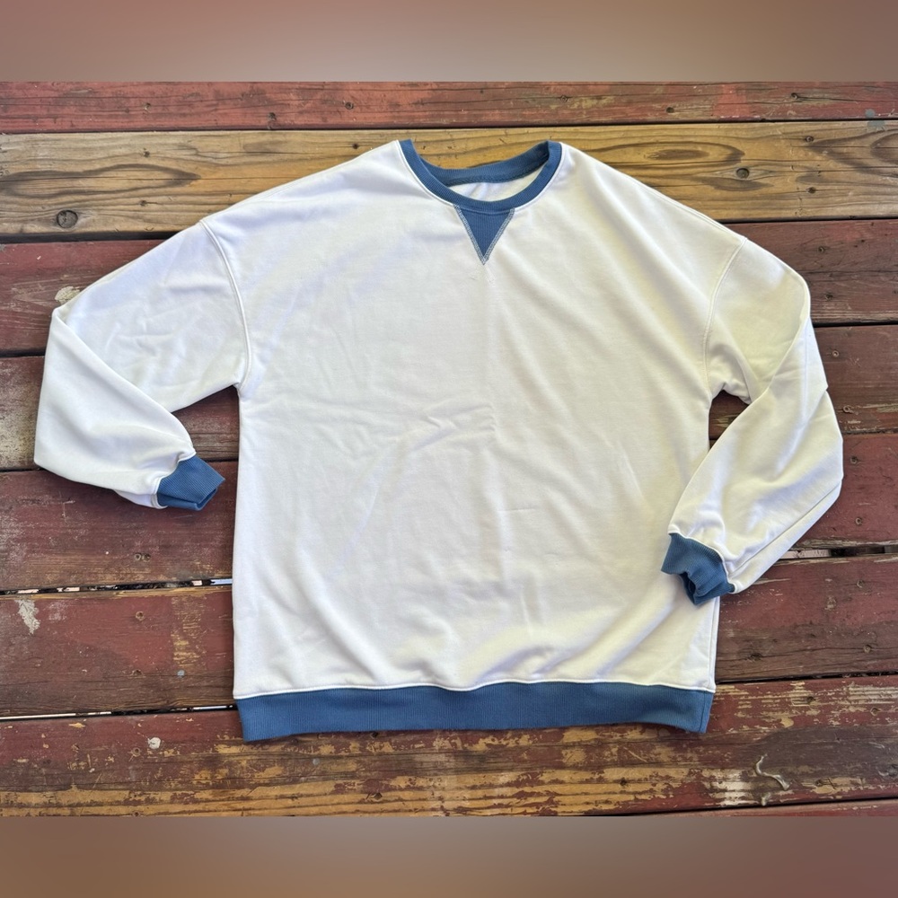 Blue and White Colorblock Casual Knit Sweater